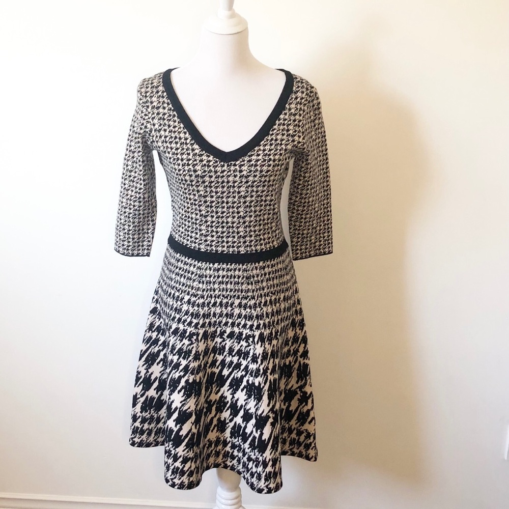 TAYLOR HOUNDSTOOTH BLACK & WHITE SWEATER DRESS